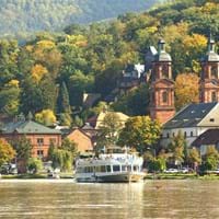 DREI AM MAIN - Miltenberg mit Ausflugsschiff l © Roland Schönmüller.jpg