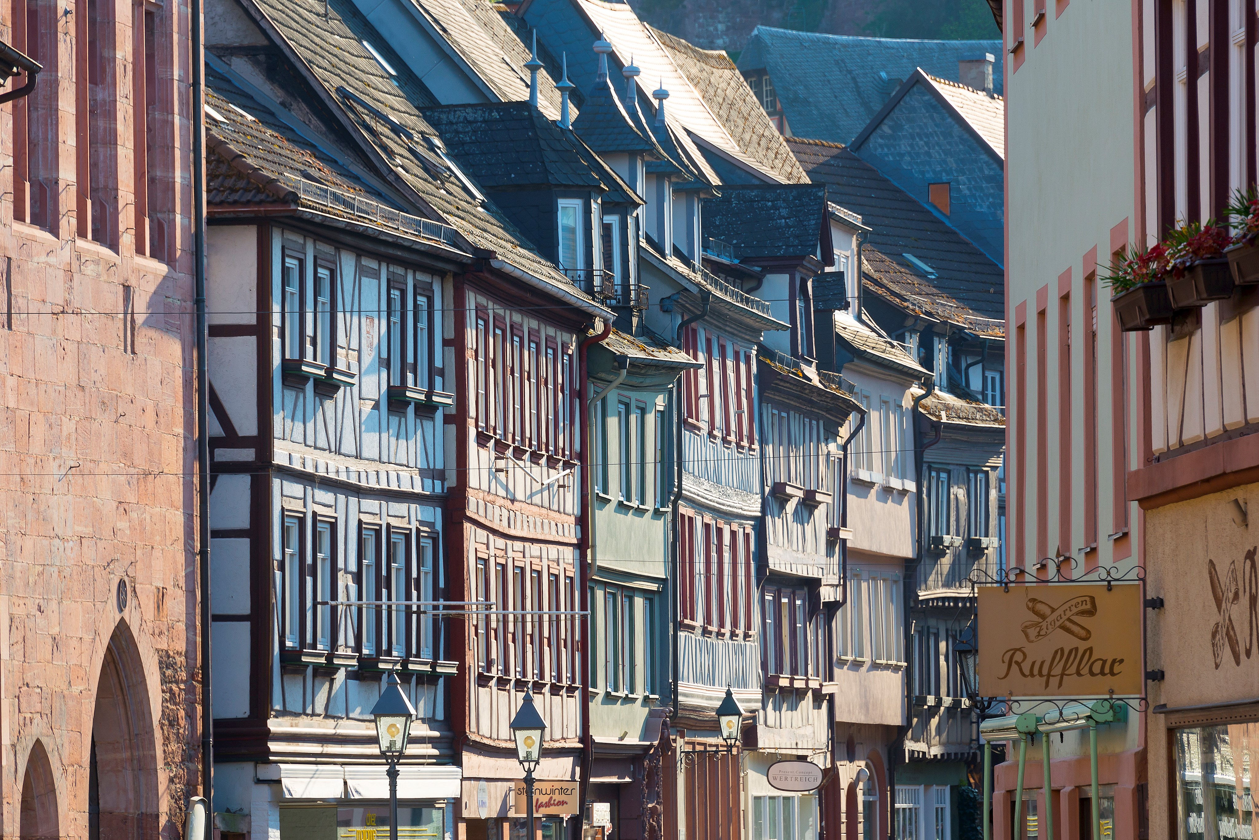 DREI AM MAIN - Fachwerkstadt Miltenberg © Tom River.jpg