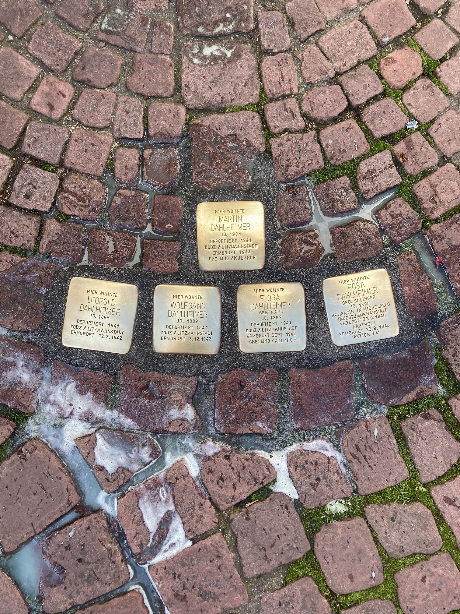 Stolpersteine_geputzt_low.jpg
