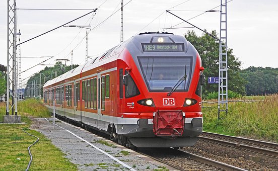 regional-train-1572209__340.jpg (1)