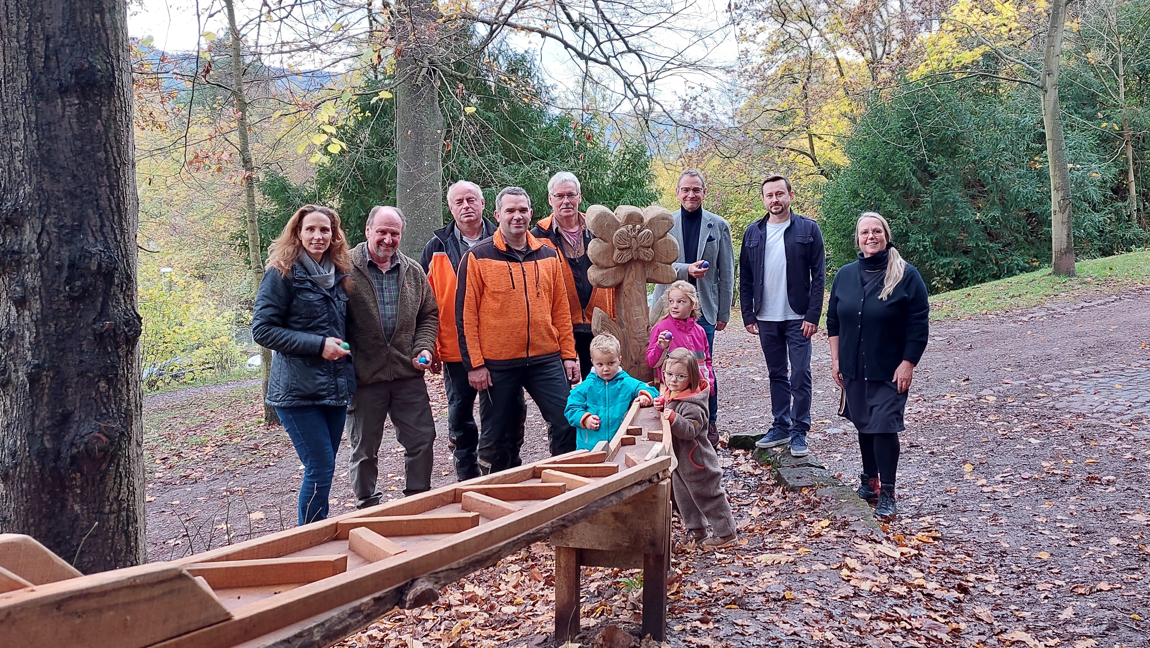 Eröffnung der Holzkugelbahn © DREI AM MAIN Evelyn Bosche.jpg